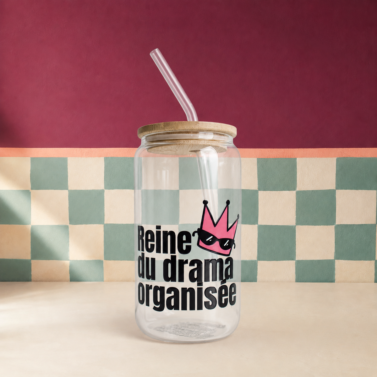 Gobelet en verre « Reine du drama organisée »