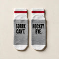 Bas de laine gris et rouge avec le message Sorry. Can't. Hockey. Bye., boutique Sans Filtre