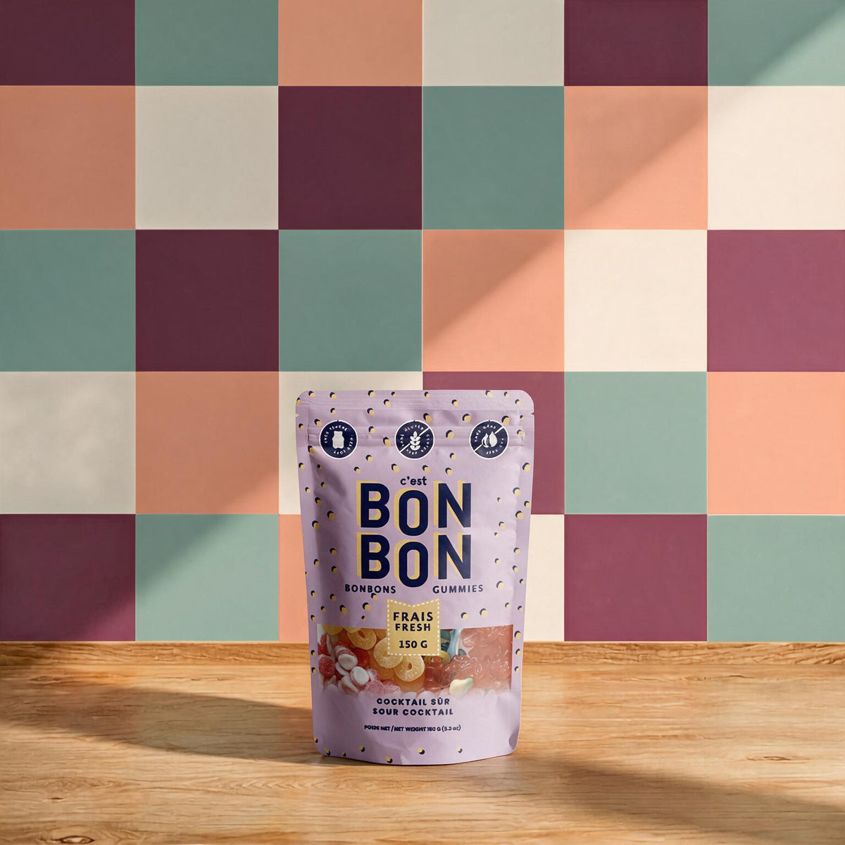 Sachet c est Bonbon Cocktail Sur 150 g sur fond damier colore, boutique Sans Filtre