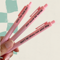 Ensemble de trois stylos gel roses avec messages humoristiques, boutique Sans Filtre