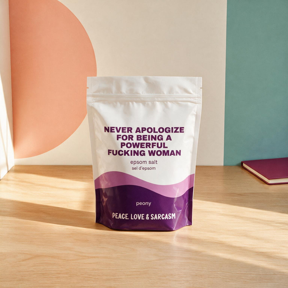 Sachet de sel d'epsom pivoine Never apologize for being a powerful woman de Peace, Love & Sarcasm, boutique Sans Filtre