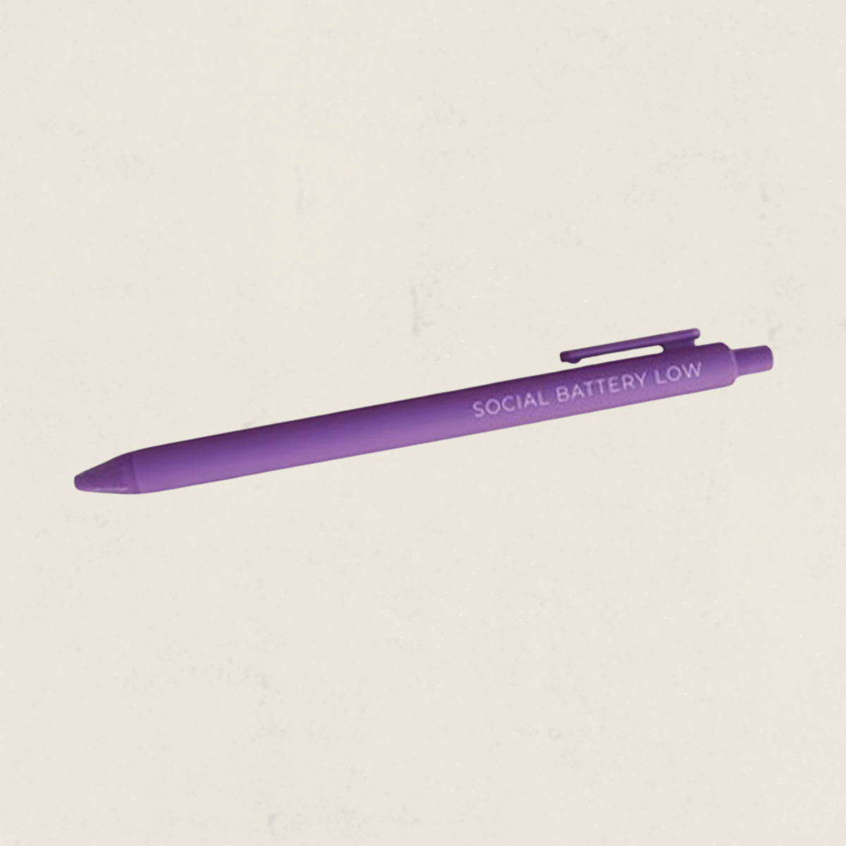 Stylo mauve avec le message Social Battery Low, boutique Sans Filtre