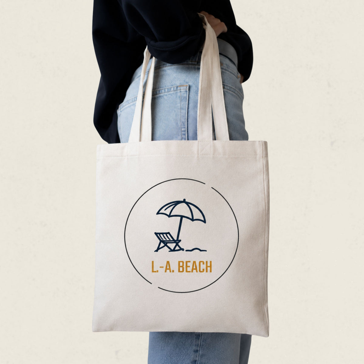 Sac fourre-tout ecru avec illustration parasol et chaise longue L.-A. Beach, boutique Sans Filtre