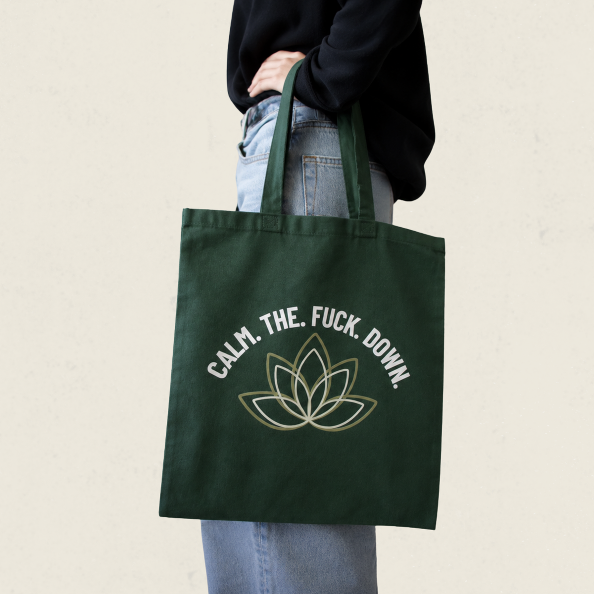 Sac fourre-tout vert foret avec fleur de lotus et le message Calm the fuck down, boutique Sans Filtre