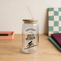 Verre en verre avec couvercle de bambou et paille, cycliste illustre et message Survivant de la cote a Petoche, boutique Sans Filtre